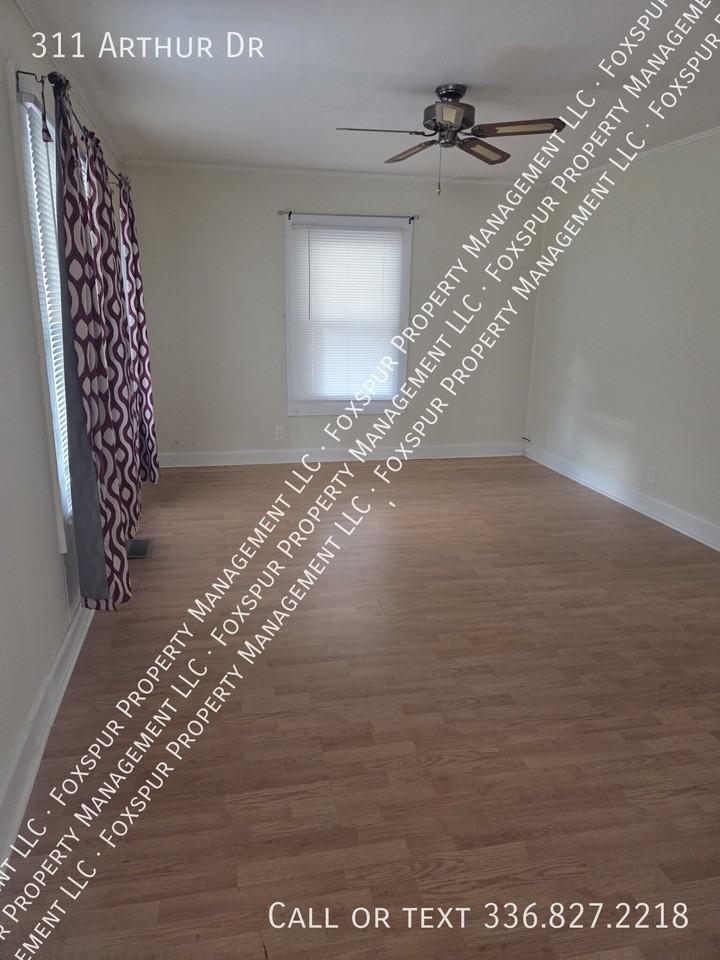 311 Arthur Dr - Photo 4 of 17
