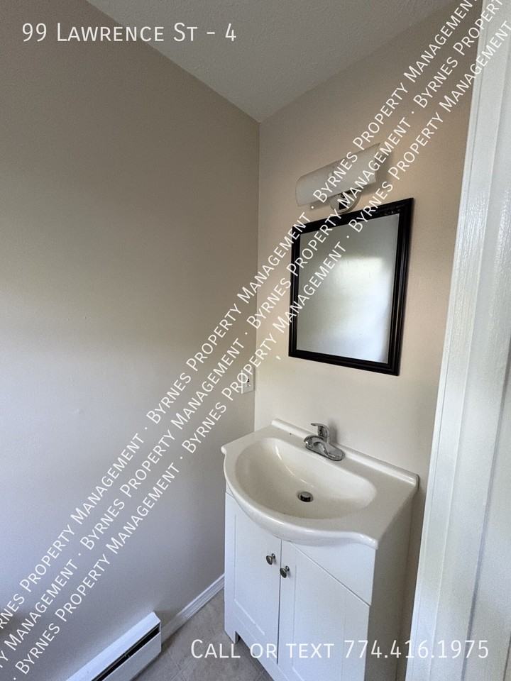 99 Lawrence St #4 - Photo 4 of 11