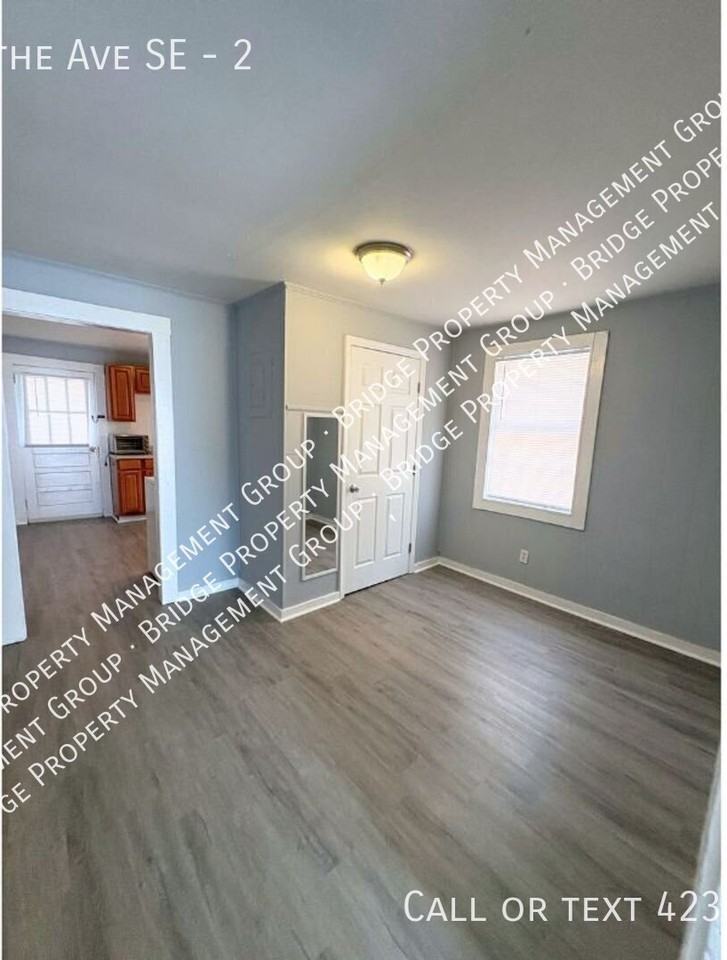 1290 Blythe Ave Se #2 - Photo 2 of 10