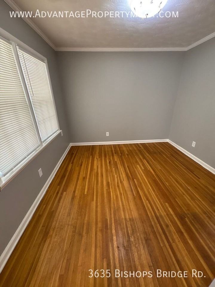 3635 Bishops Bridge Rd - Photo 4 of 23