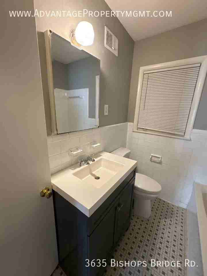 3635 Bishops Bridge Rd - Photo 6 of 23