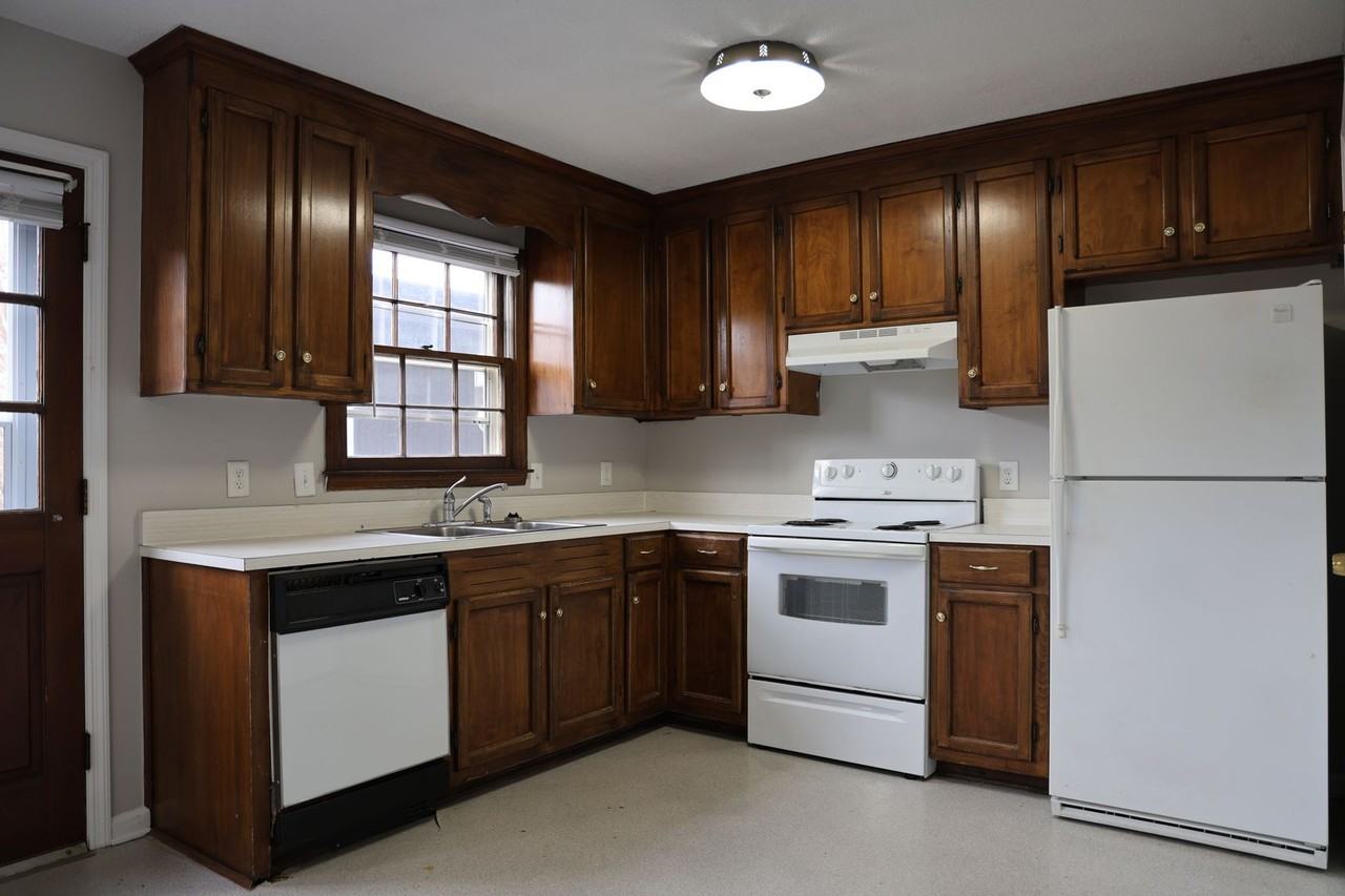 506 S Vermont St - Photo 4 of 13