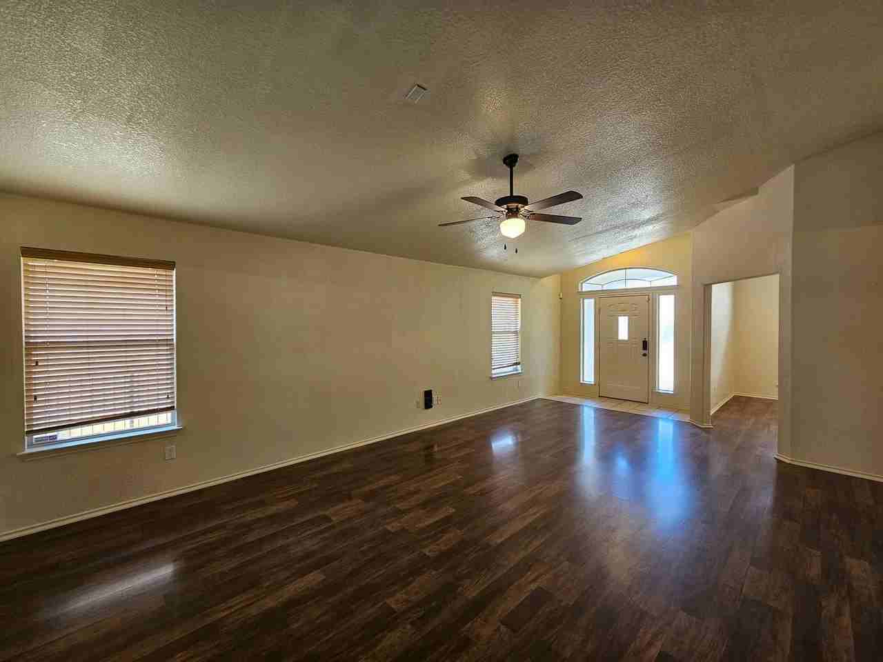 4600 Sydney Harbour Ct - Photo 5 of 29