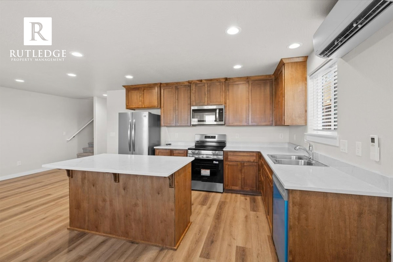 1105 Annalise St - Photo 7 of 19