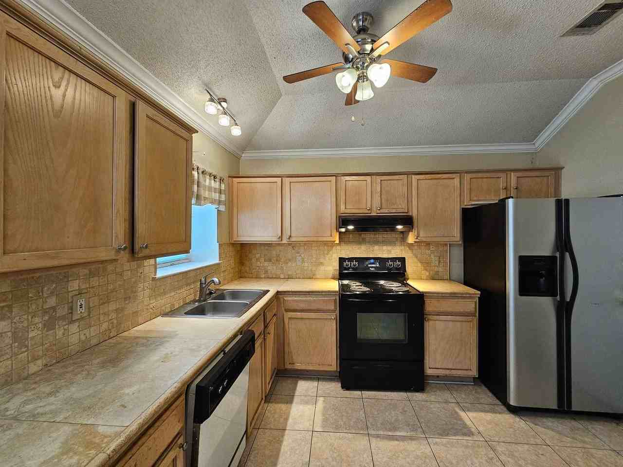 4705 Colby Dr - Photo 6 of 21