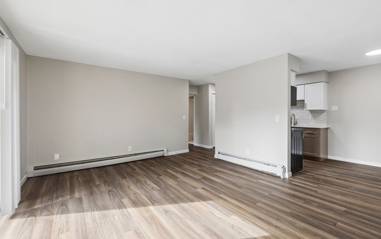 1325 Jersey Ave - Photo 6 of 15