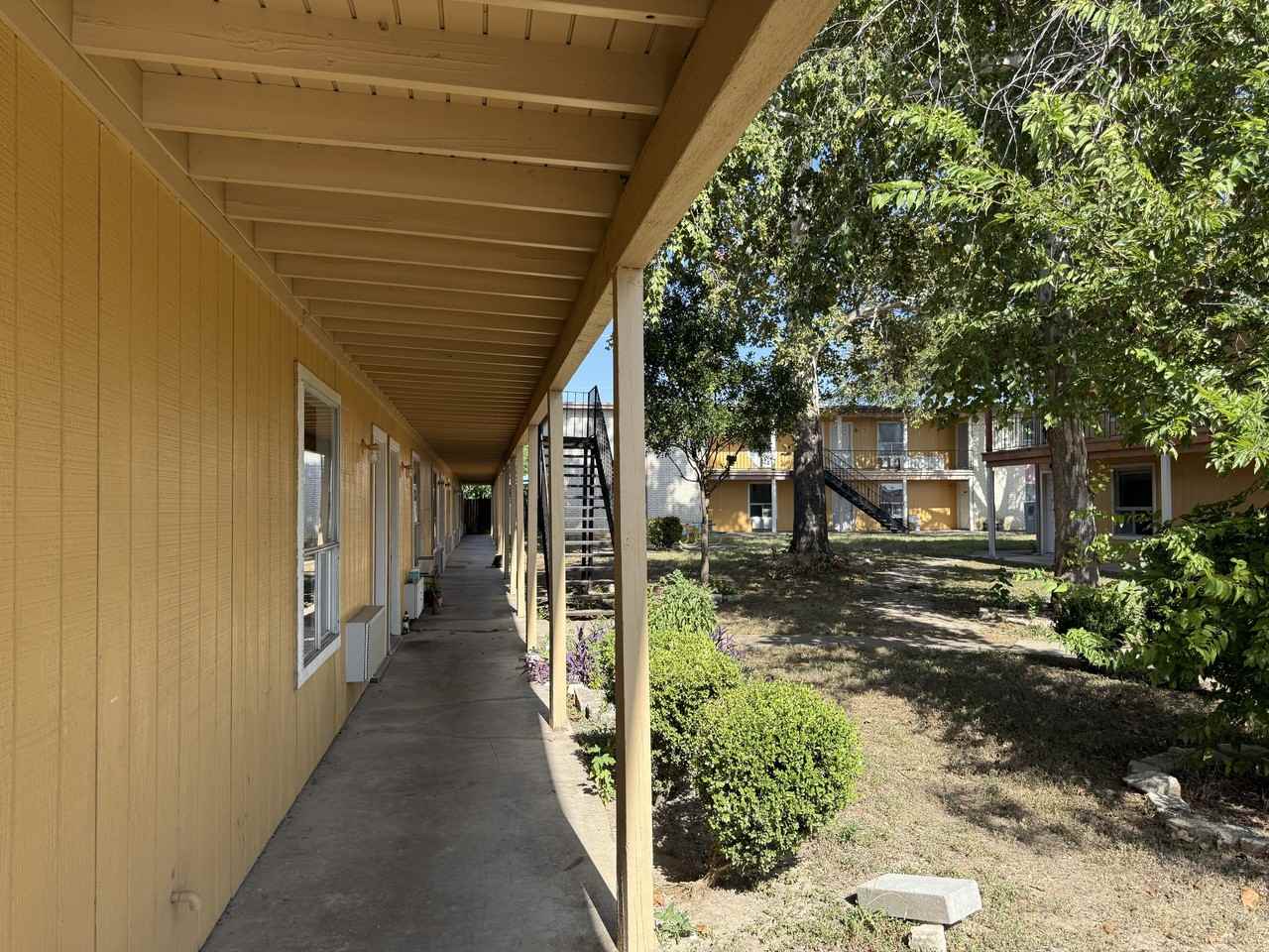 309 Root Avenue - Photo 2 of 7