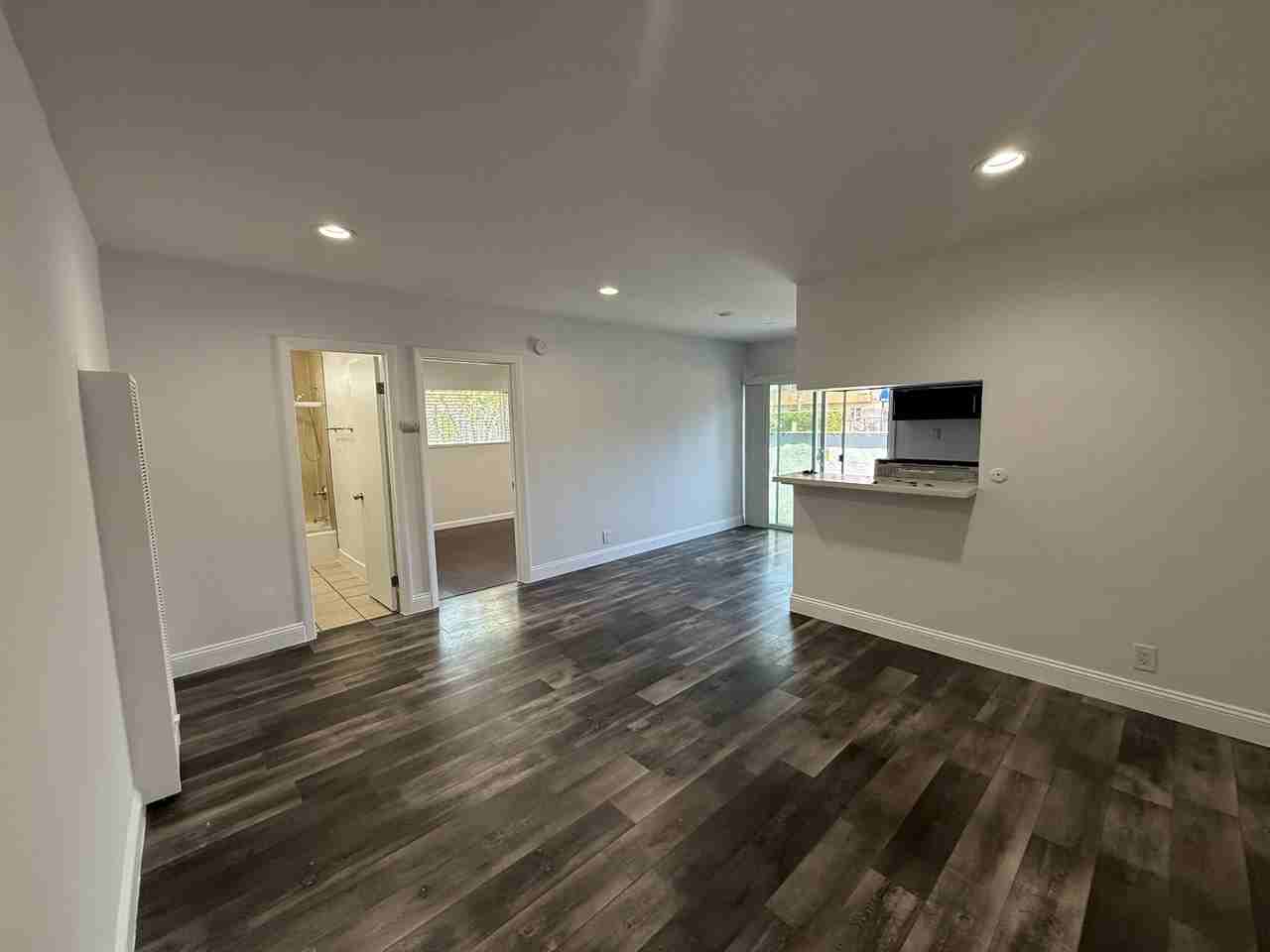 1327 S St. Andrews Pl - Photo 2 of 16