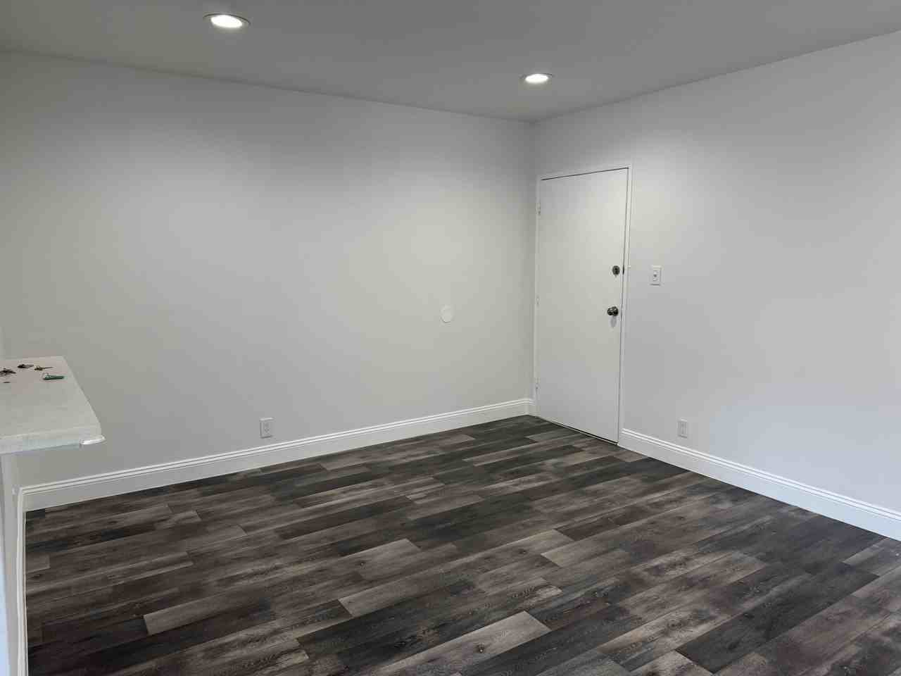 1327 S St. Andrews Pl - Photo 3 of 16
