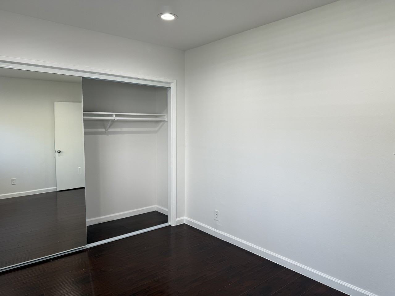 1327 S St. Andrews Pl - Photo 7 of 16