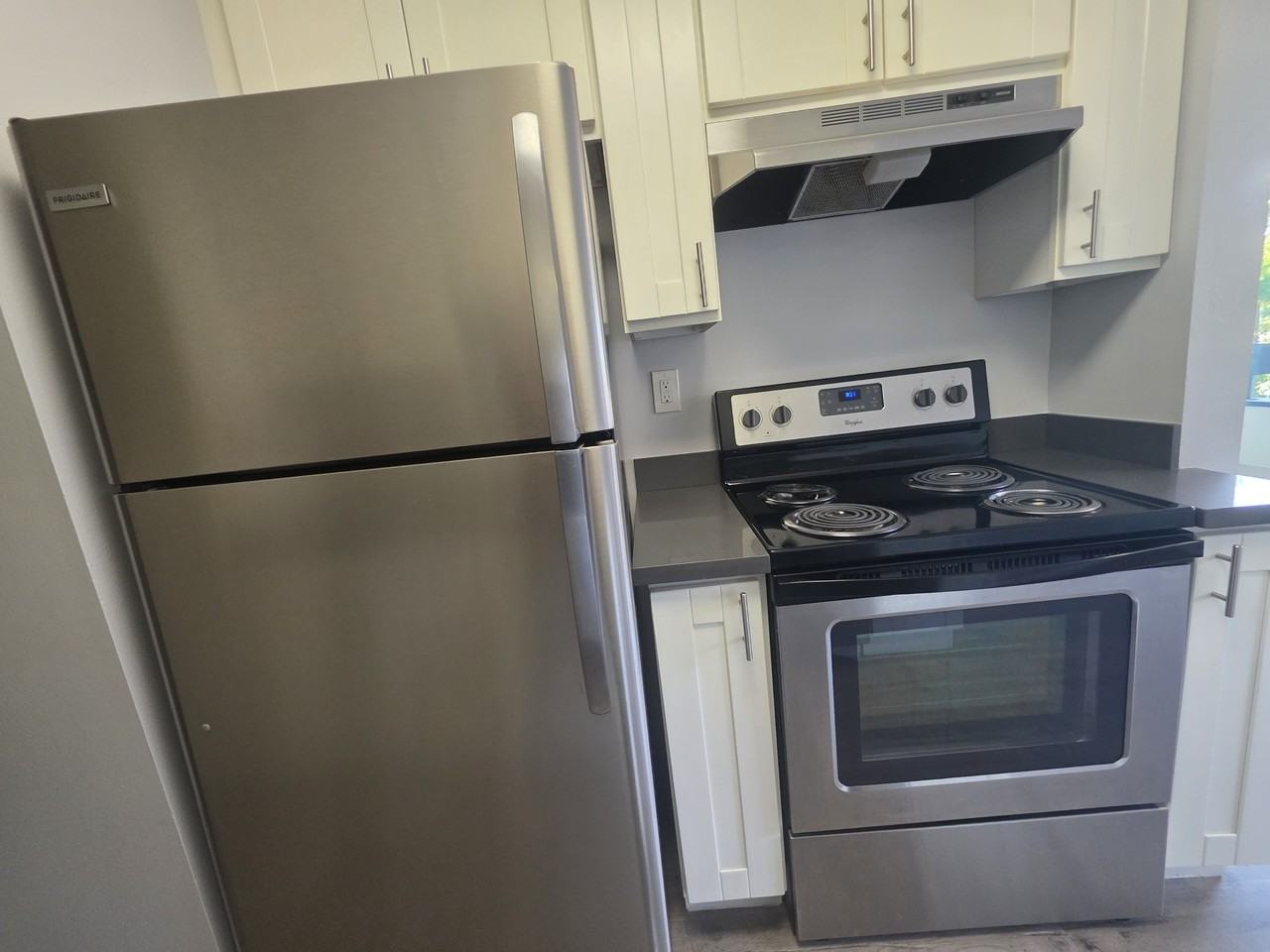 131 Elm Street - Photo 6 of 11