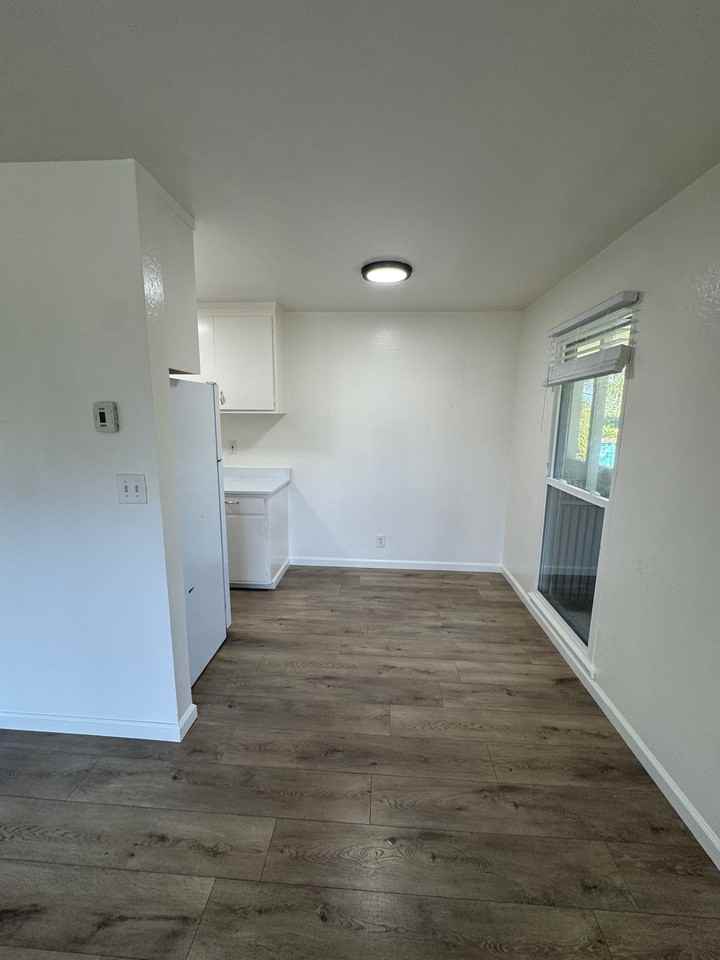 701 9th Avenue - Photo 6 of 11