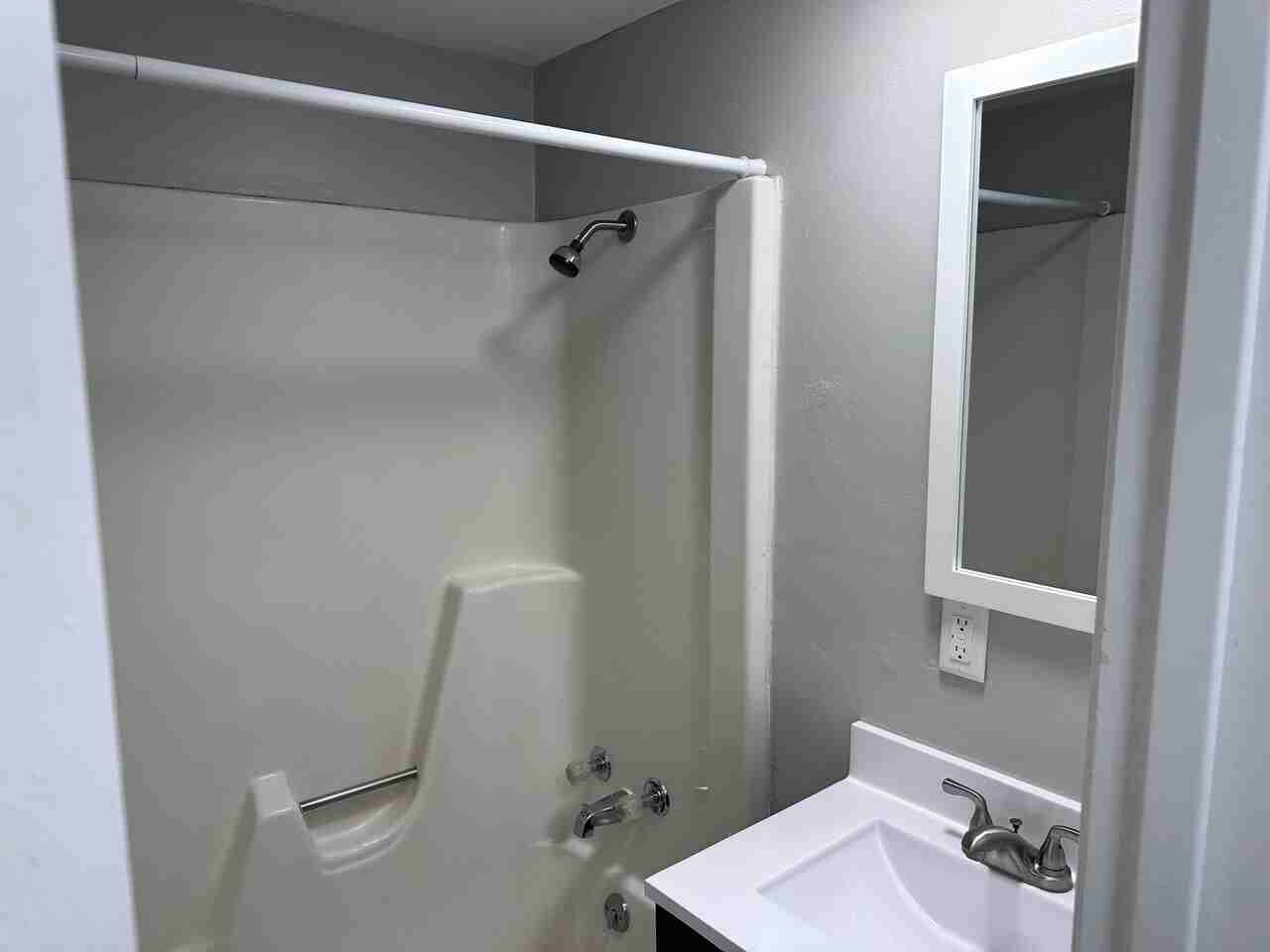 1014-1028 Shagbark Drive - Photo 4 of 12