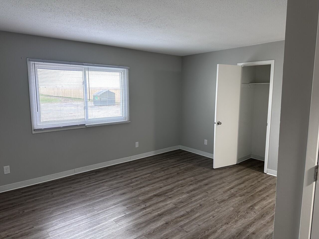 1014-1028 Shagbark Drive - Photo 5 of 12