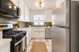 featured image of 1721 E Appleton St