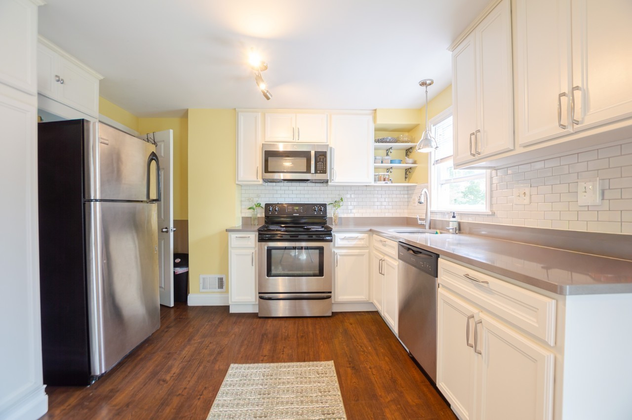 85-87 Merrow Street - Photo 3 of 16