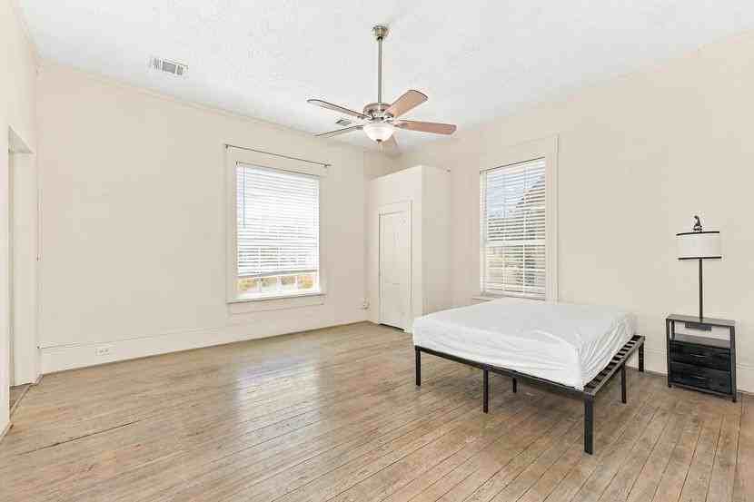 W Gandy St - Photo 5 of 8
