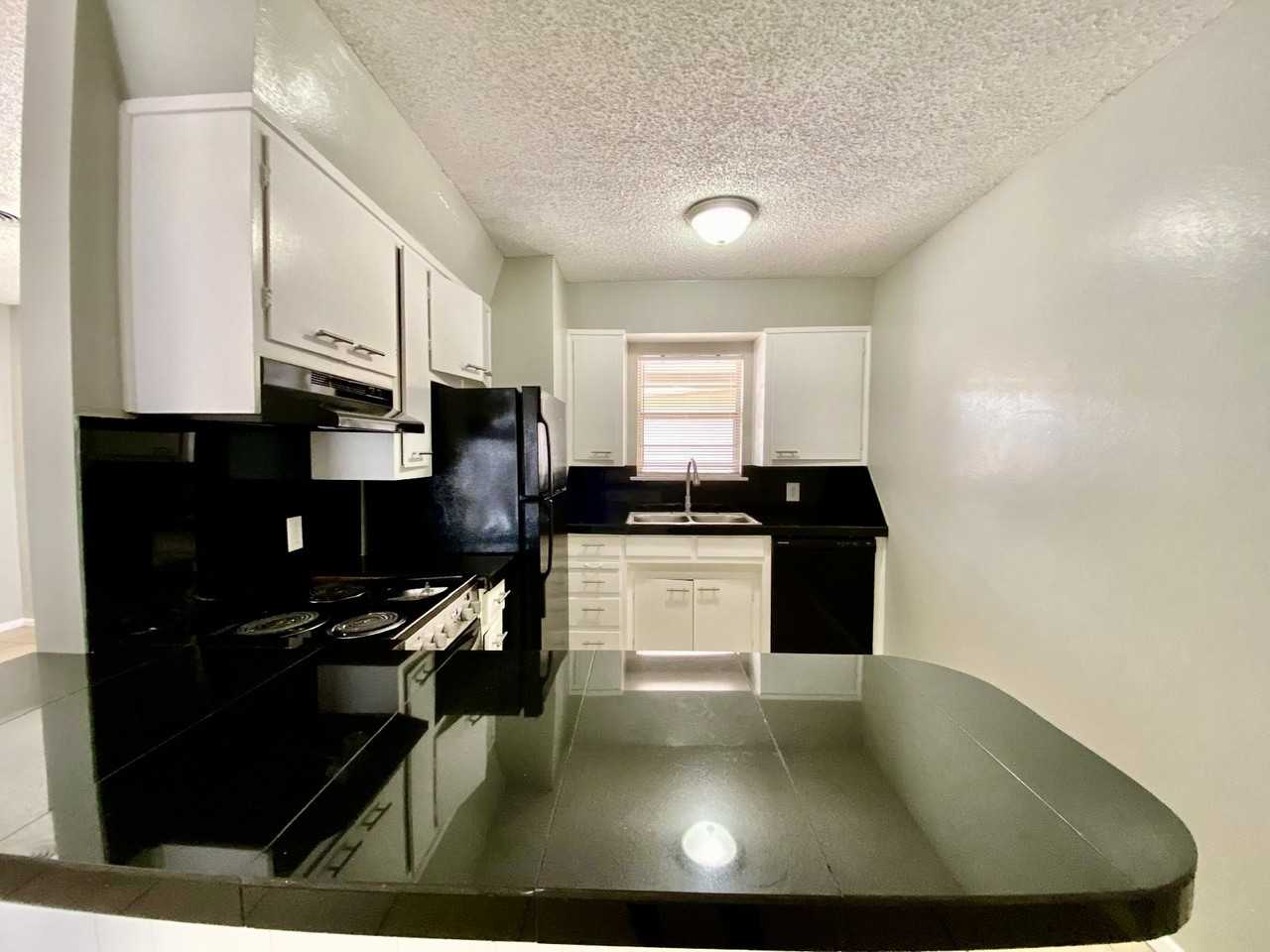 Cielo Vista Townhomes - Photo 6 of 50