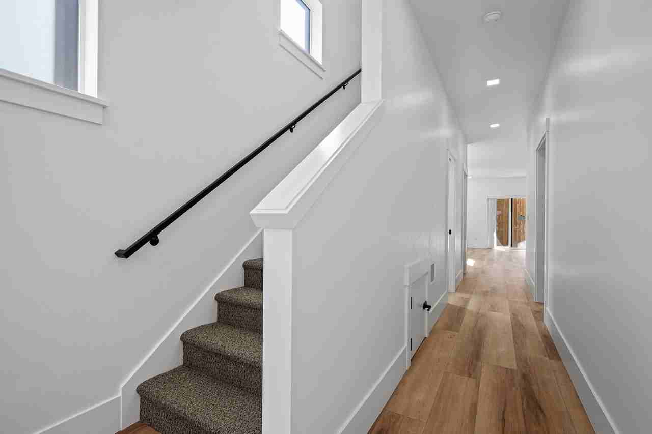 1592 Walnut Alley - Photo 2 of 10