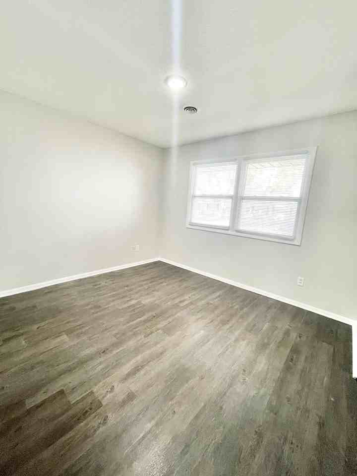 1741 Shawnee Drive - Photo 4 of 5