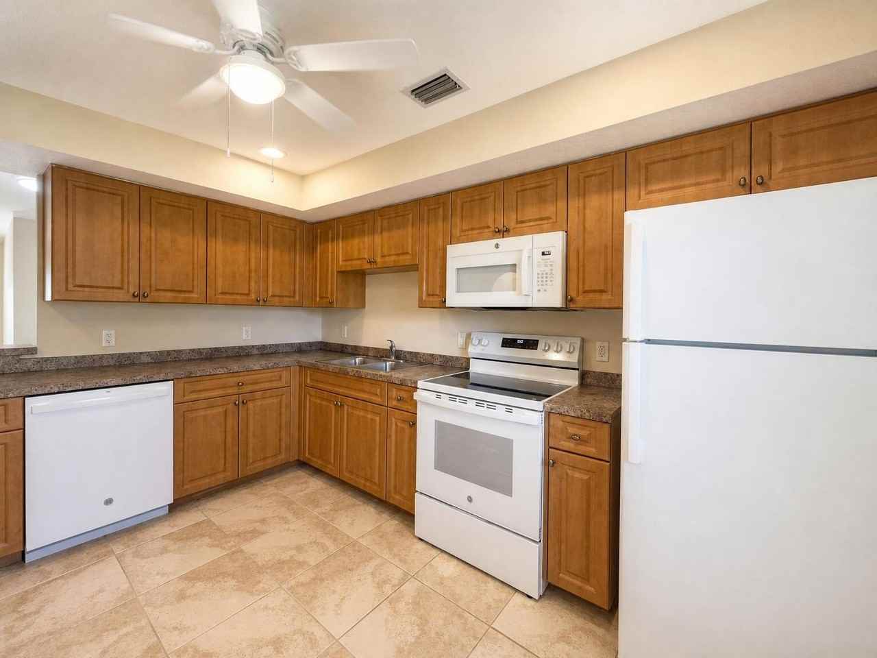 26201 Explorer Road - Unit 6 - Photo 5 of 12