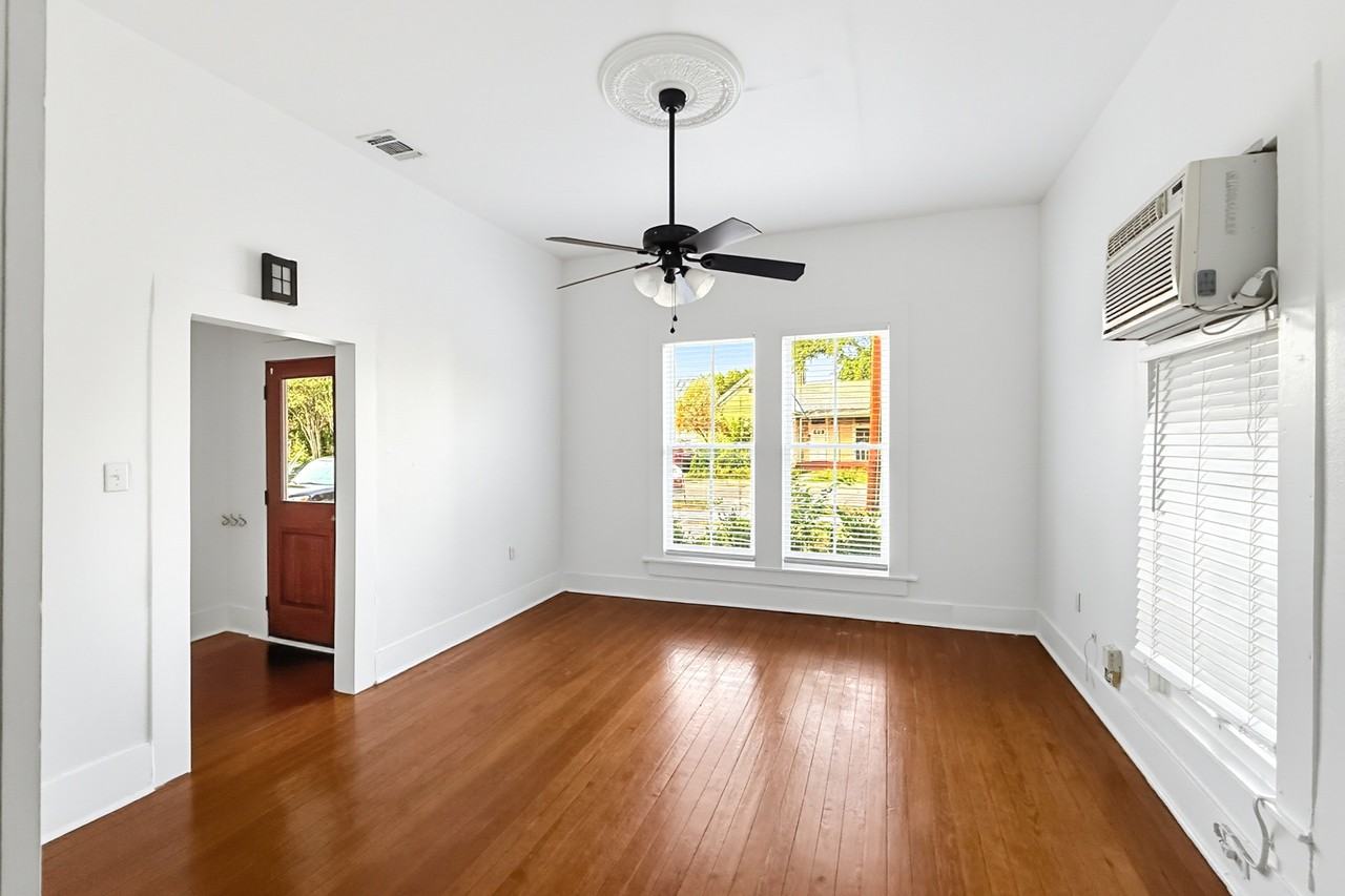 220 Leigh Street - Photo 3 of 19