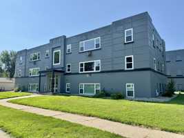 featured image of 10 9th Ave Ne