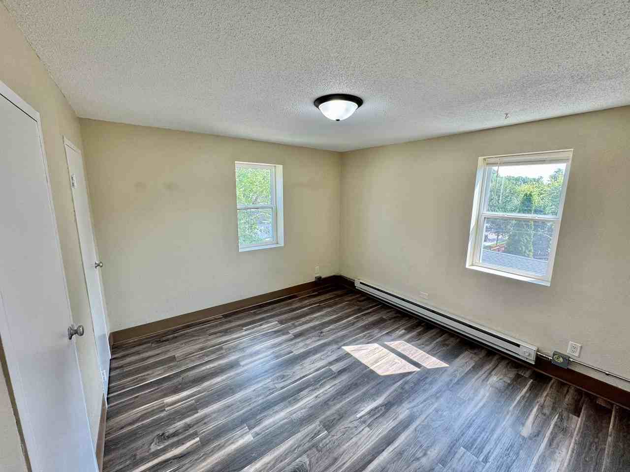 10 9th Avenue Northeast - Photo 6 of 16