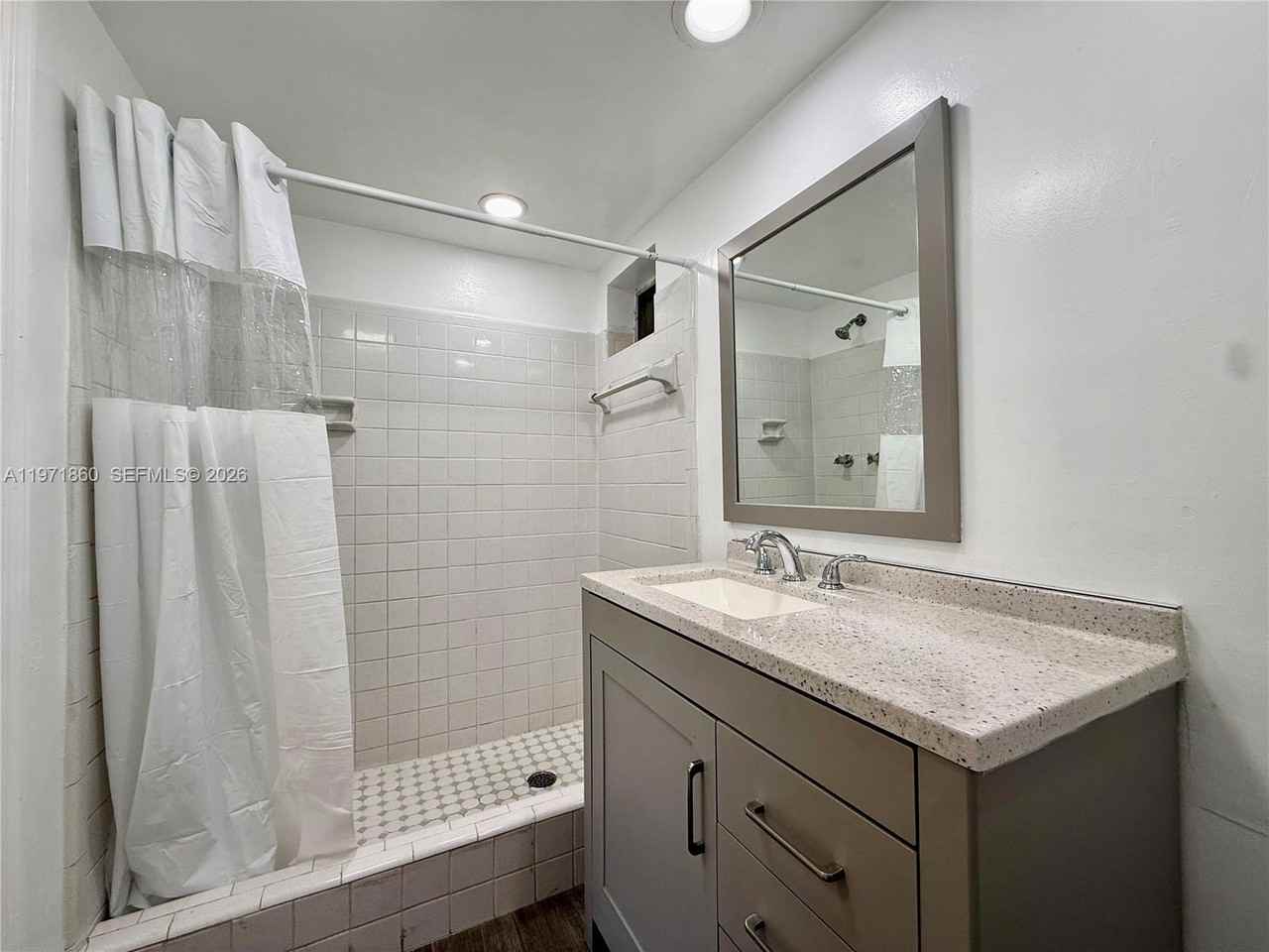 2101 Ne 51st St #2101-1 - Photo 6 of 7