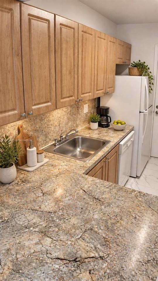 1400 Ne 55th St #1400 - Photo 5 of 5