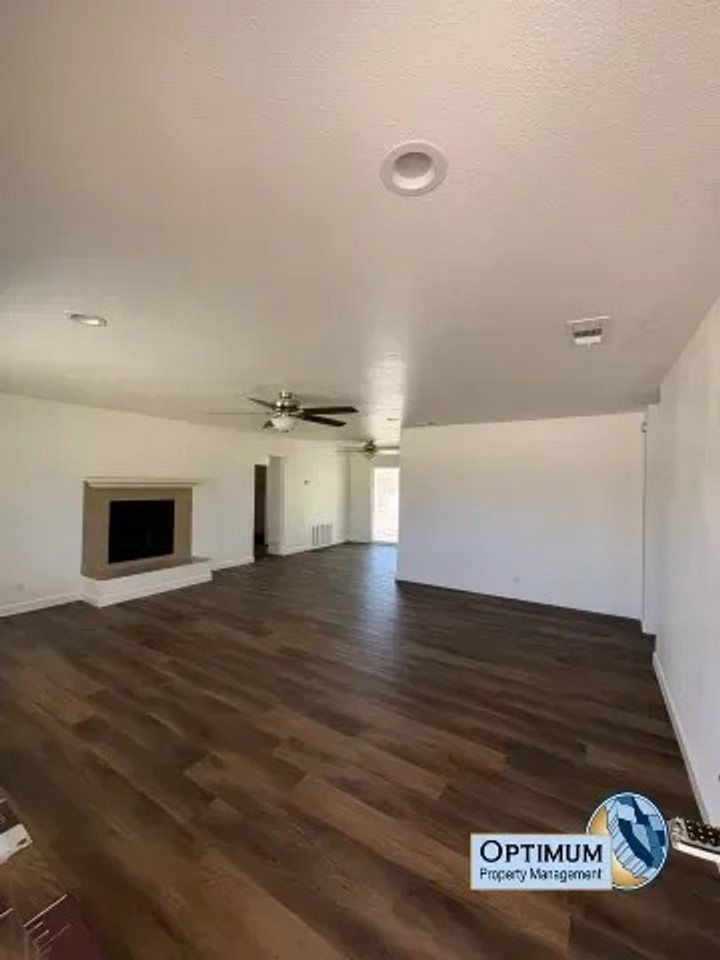 9295 Verdugo Ave - Photo 5 of 27