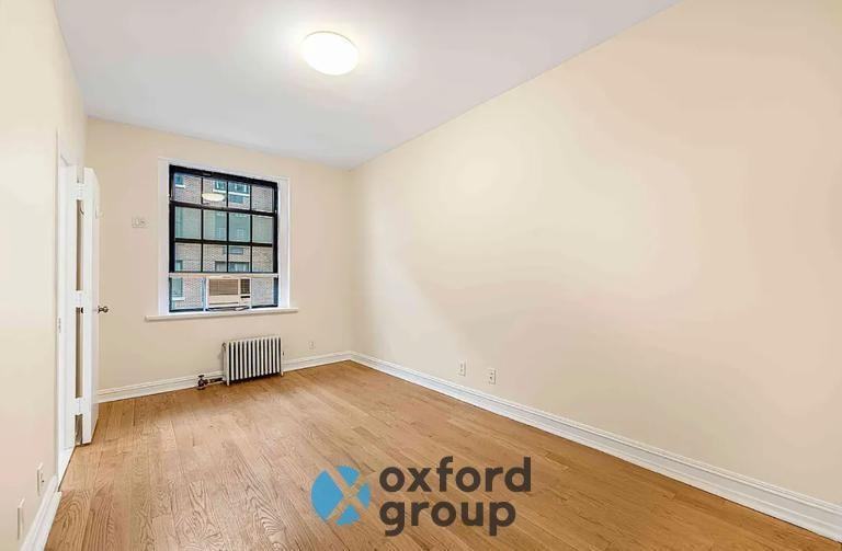 170 E 83rd St - Photo 3 of 10