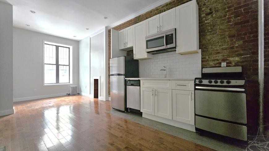 523 W 156th St - Photo 4 of 6