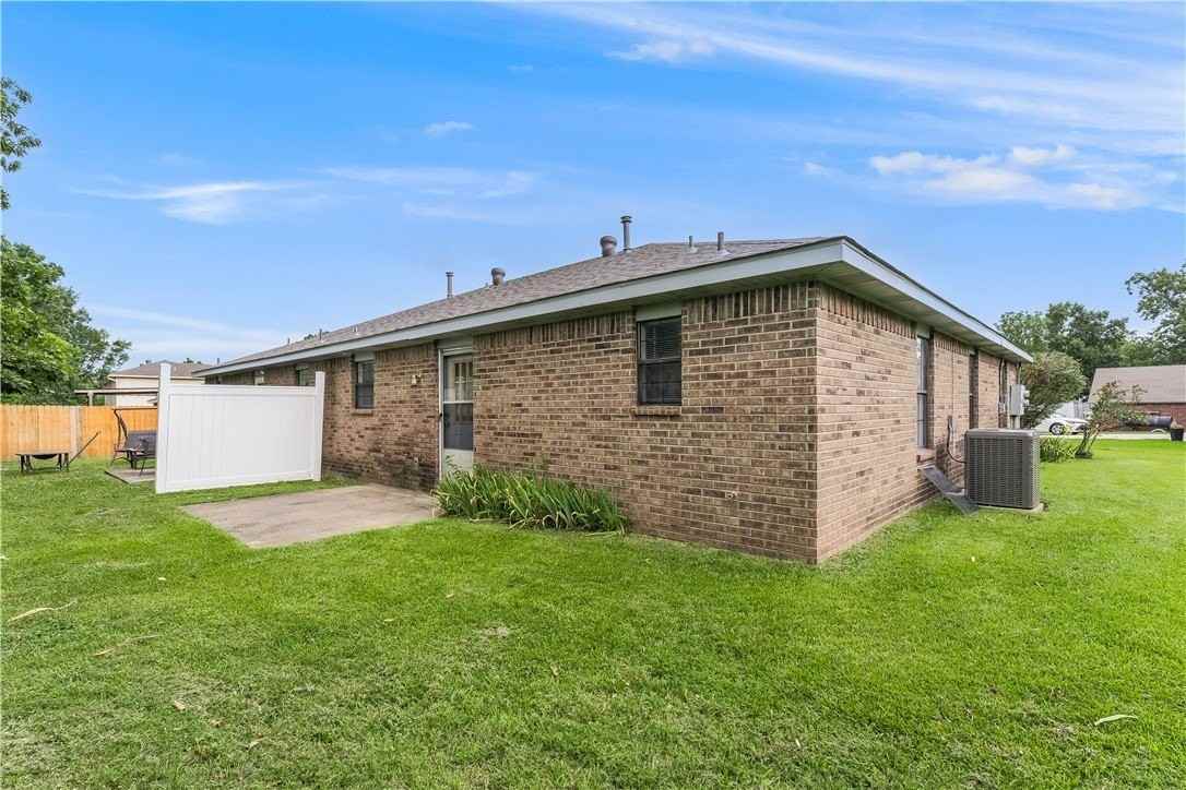 7 Jonquilla Way - Photo 2 of 17