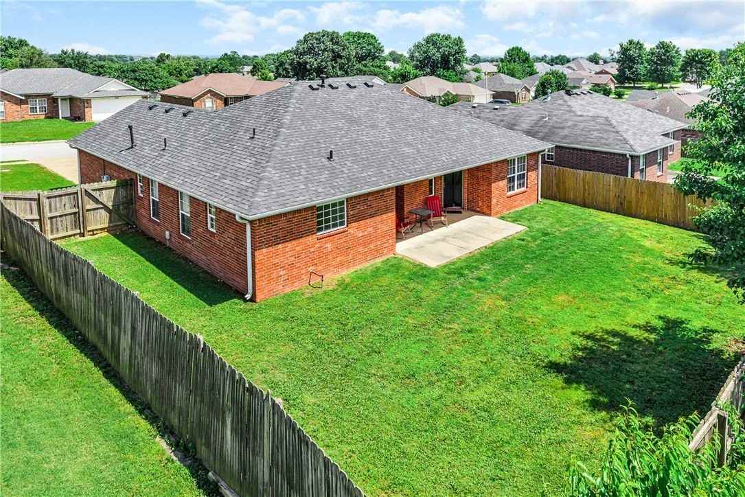 511 Dewberry Ln - Photo 6 of 25