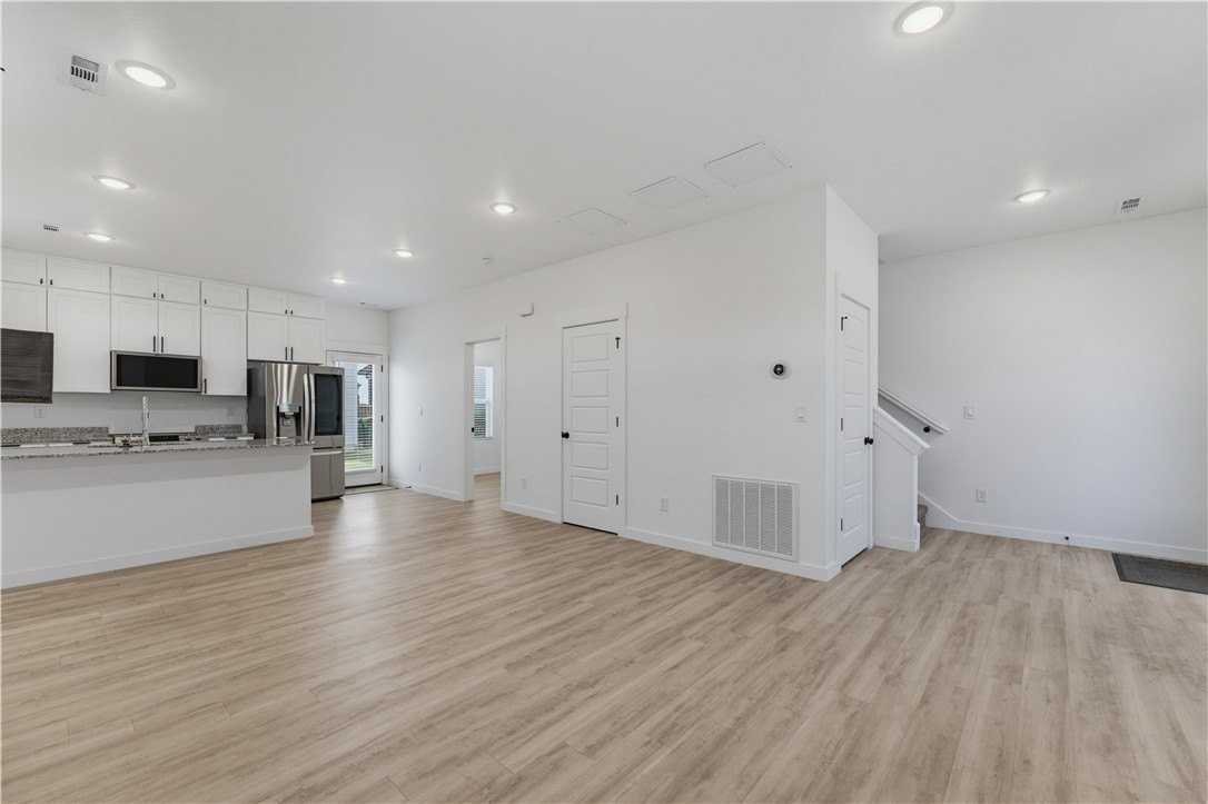 901 Tennessee Ave - Photo 4 of 22