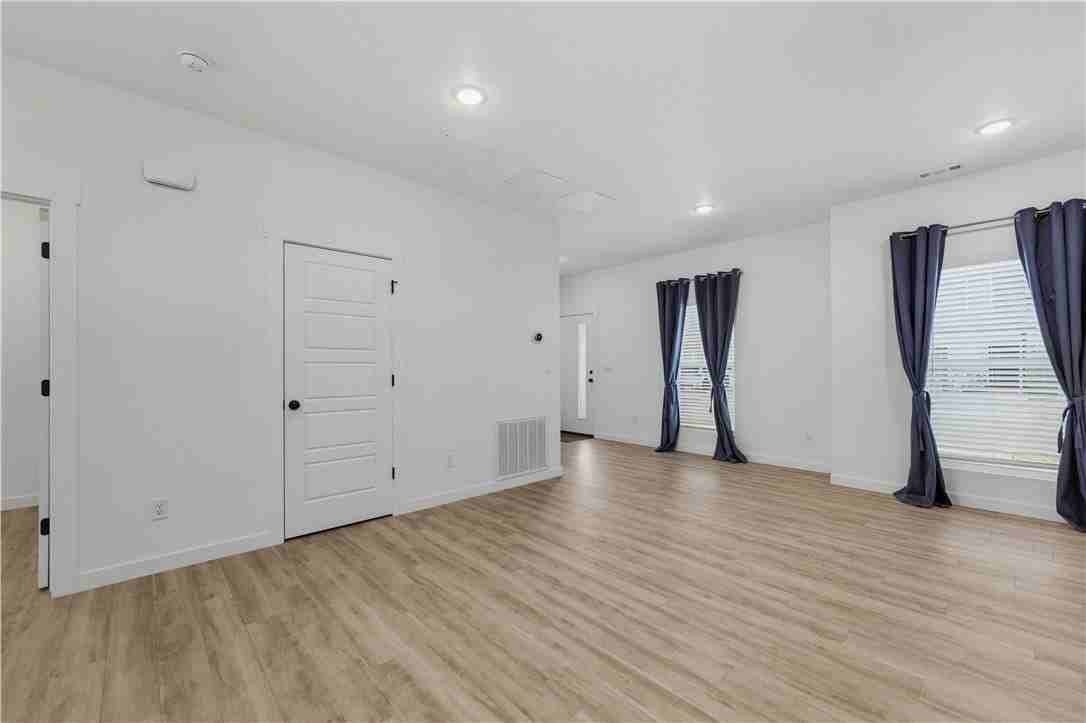 901 Tennessee Ave - Photo 5 of 22