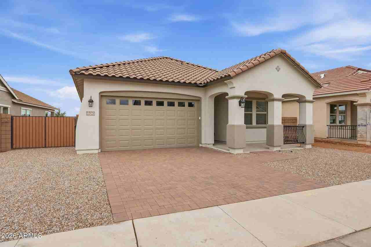 22521 E Cattle Dr - Photo 2 of 31