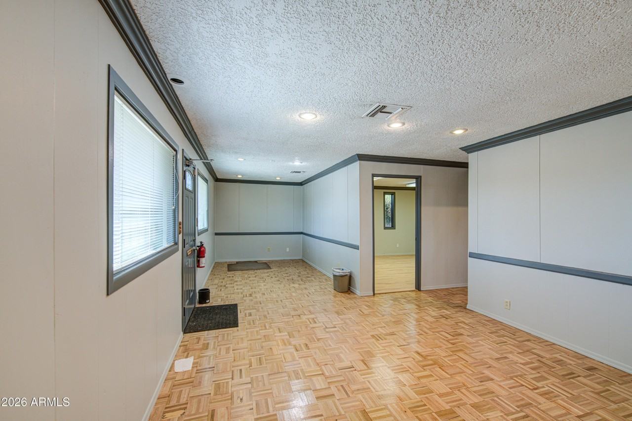 275 N Plaza Dr - Photo 7 of 22