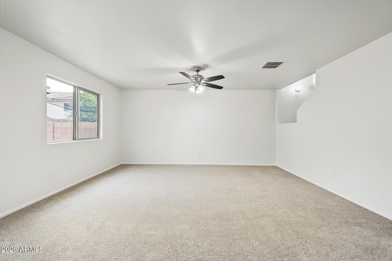 6135 E Paradise Ln - Photo 6 of 43