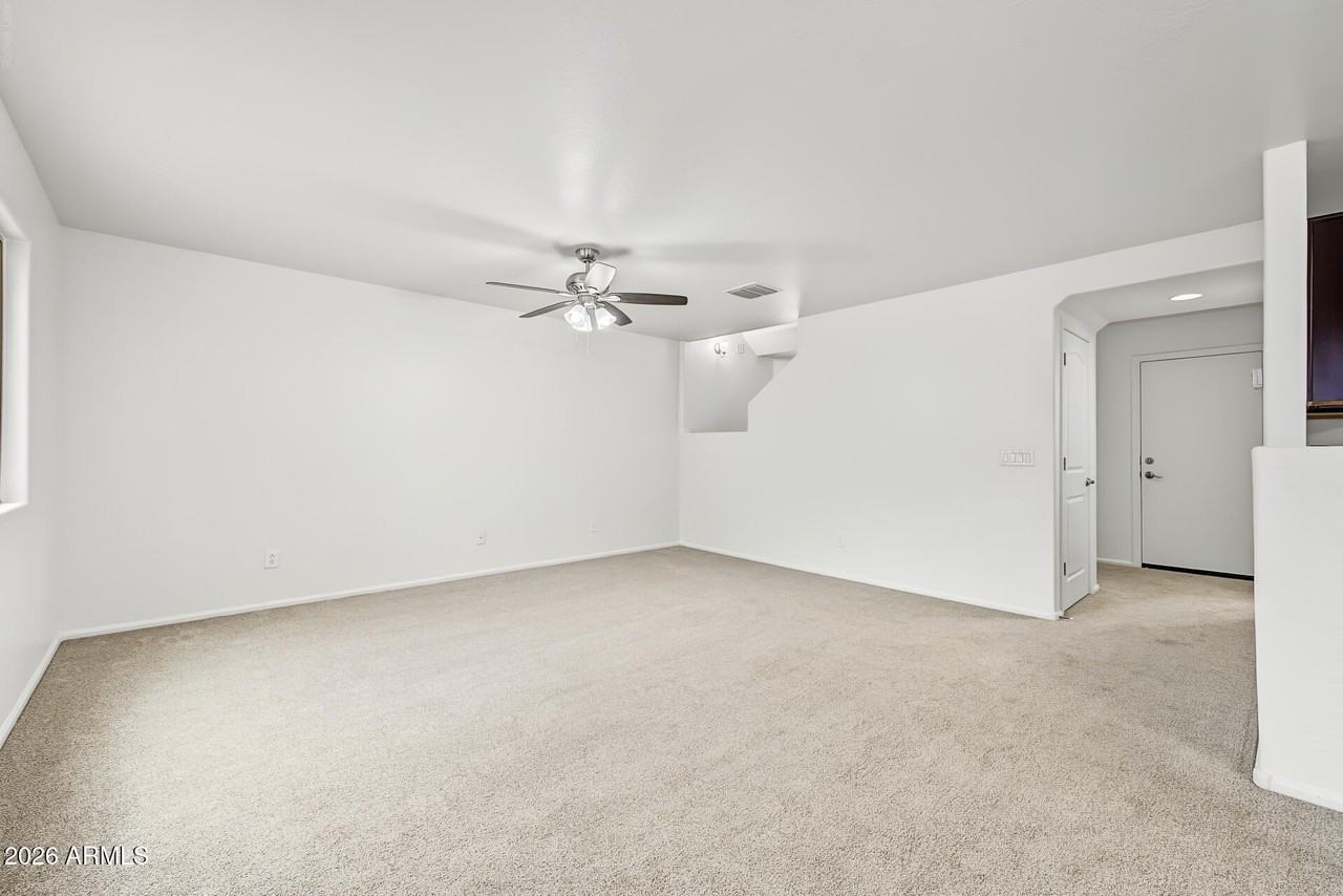 6135 E Paradise Ln - Photo 7 of 43