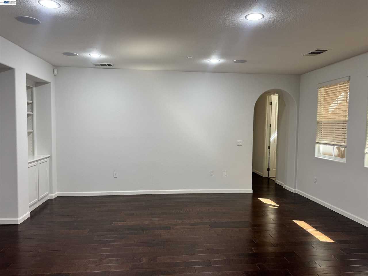6042 W Branch Rd - Photo 5 of 28