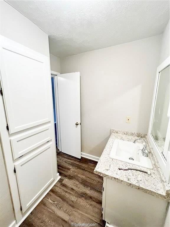 3802 College Main St #3 - Photo 6 of 12