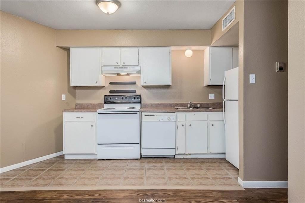 3900 Old College Rd #23 - Photo 6 of 12