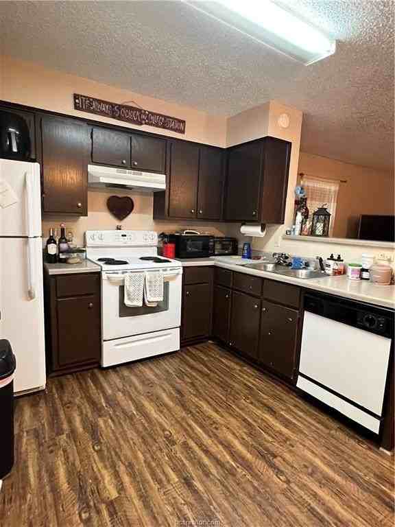 715 Wellesley Ct #B - Photo 4 of 9