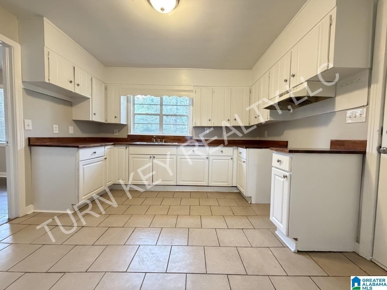 908 Five Mile Rd - Photo 2 of 12