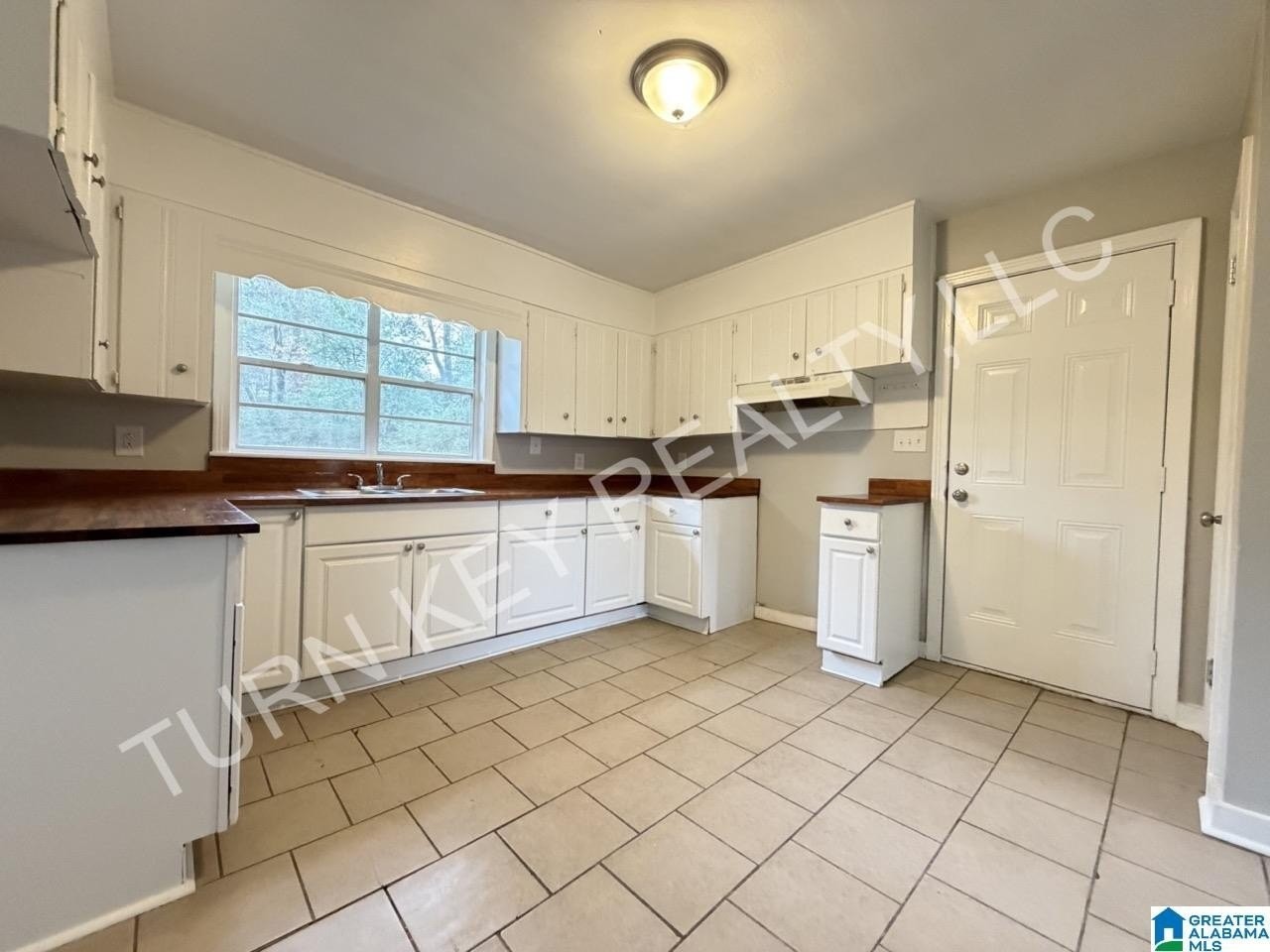 908 Five Mile Rd - Photo 3 of 12