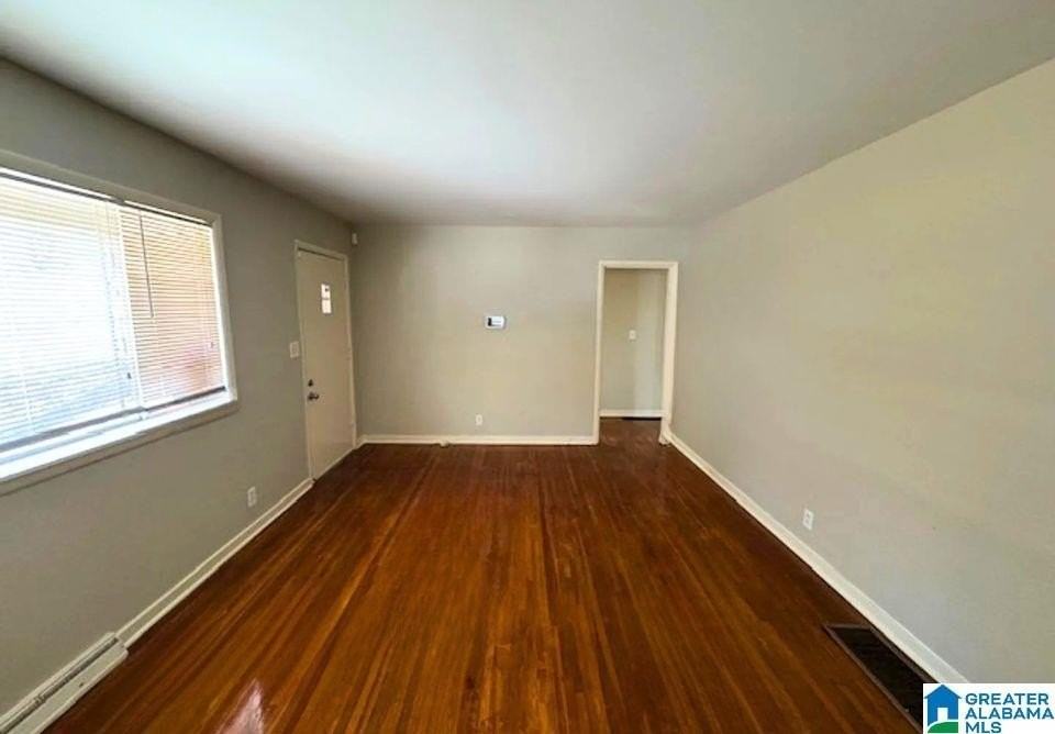 630 Lisa Ln - Photo 3 of 10