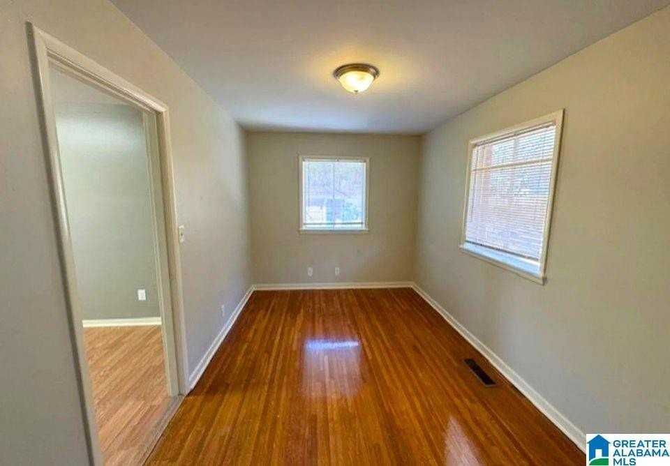 630 Lisa Ln - Photo 5 of 10