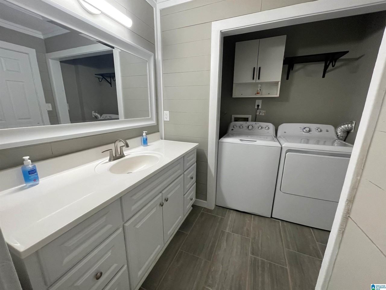 408 Skyview Dr #B - Photo 7 of 9